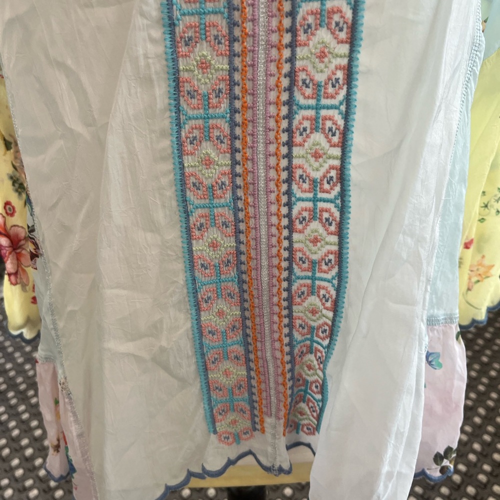 Johnny Was Vervaine Embroidered Floral Blouse Women’s Size medium - Picture 5 of 12